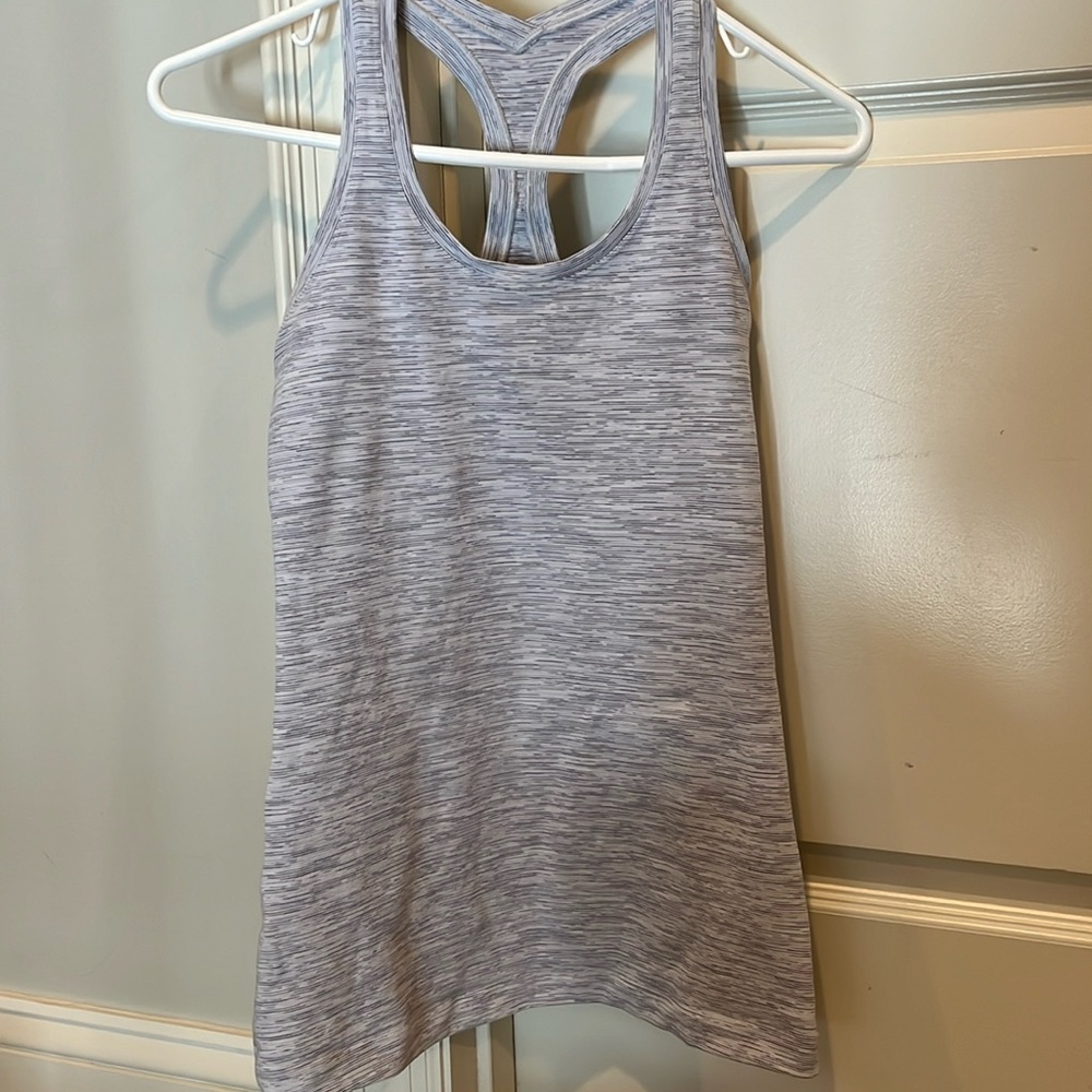Lululemon tank size 6